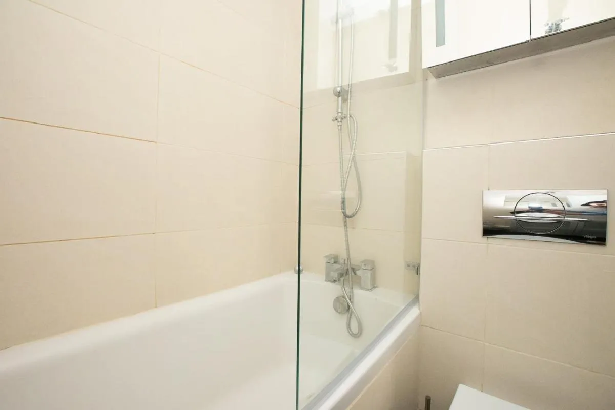 Image 6 of 1 Bedroom Baker Street Central Apartment