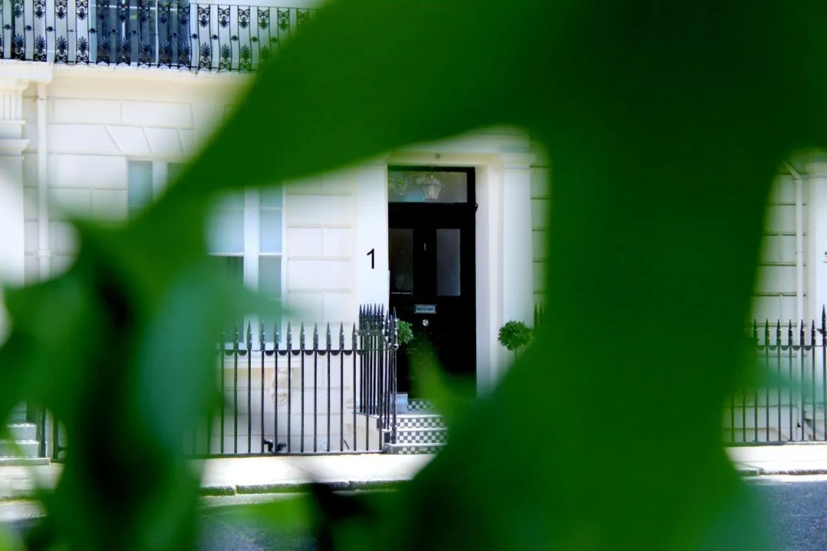 Image 2 of 1 Craven Hill Gardens