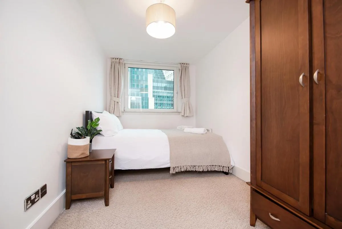 Image 6 of 2 Bed 2 Bath Close to Big Ben