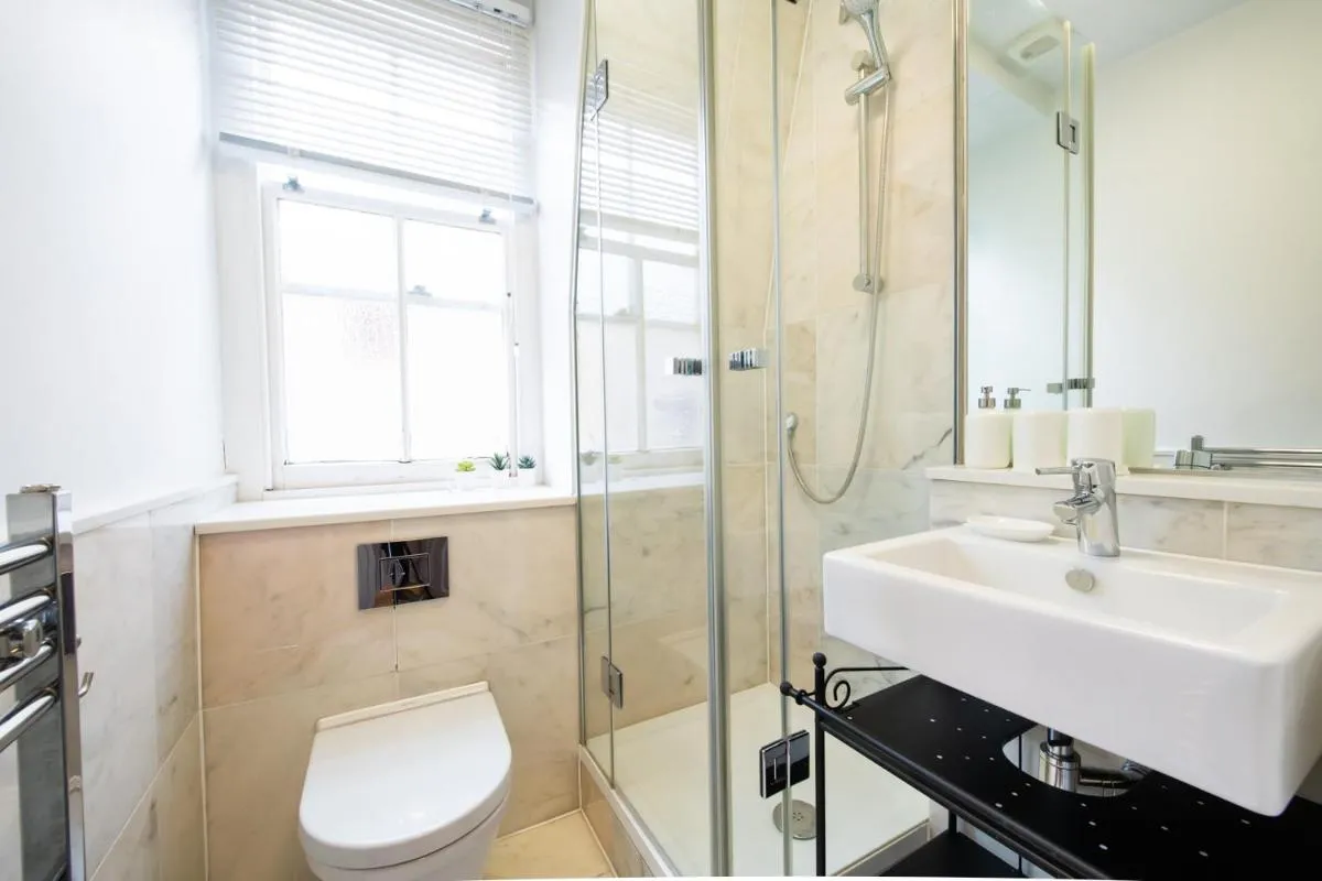 Image 6 of 2Bed Cosy Flat in Vibrant Fitzrovia