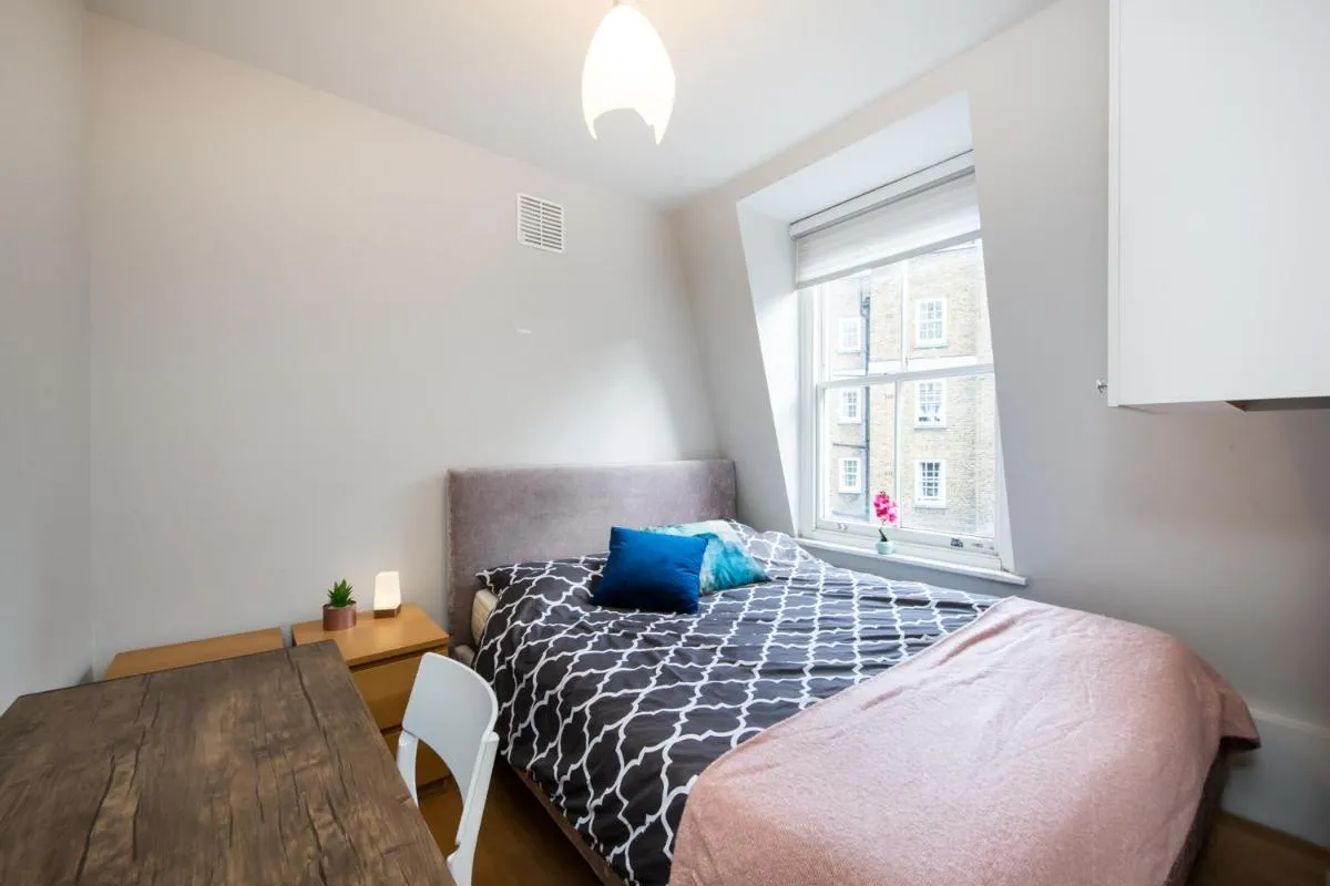 Image 5 of 2Bed Cosy Flat in Vibrant Fitzrovia