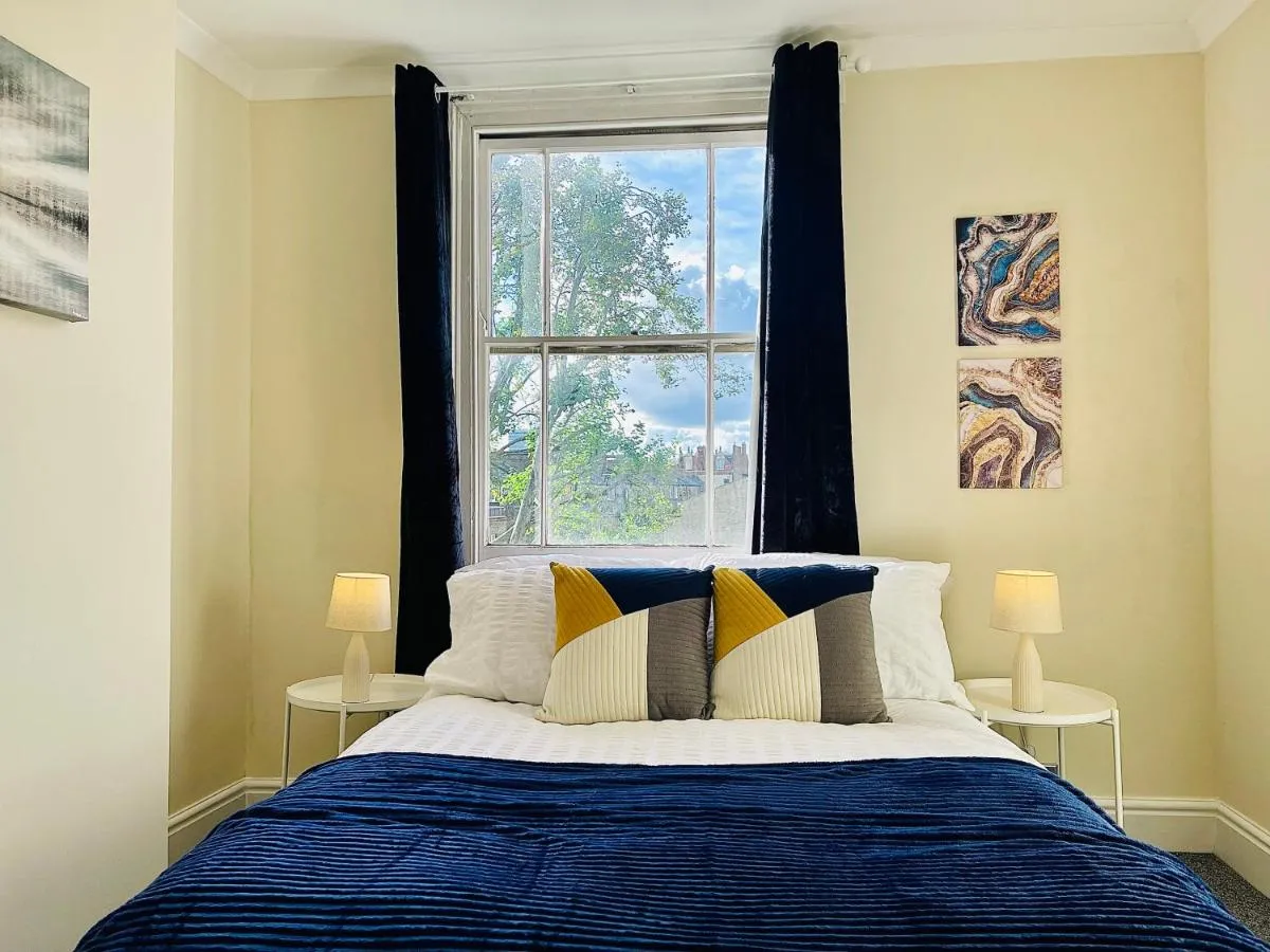 Image 1 of 2 Bedroom Flat In Central London