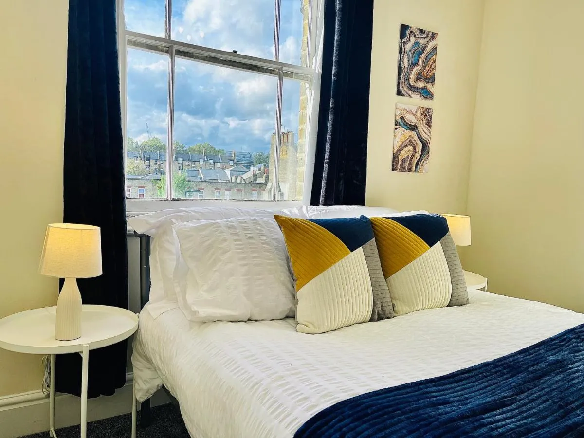 Image 5 of 2 Bedroom Flat In Central London
