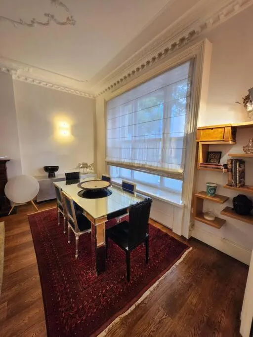 Image 4 of 2 Bedroom luxury flat in South Kensington
