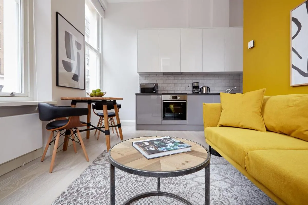 Image 3 of 2VH Virginia House, 31 Bloomsbury Way by City Living London