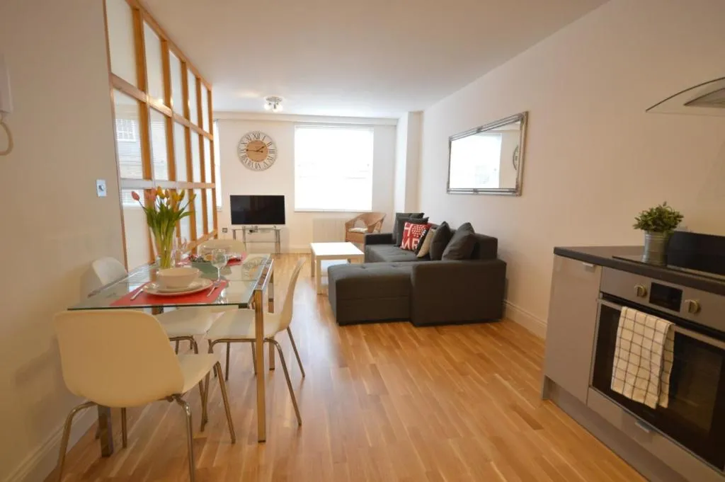 Image of 3A Soho Studios 3rd floor by Indigo Flats
