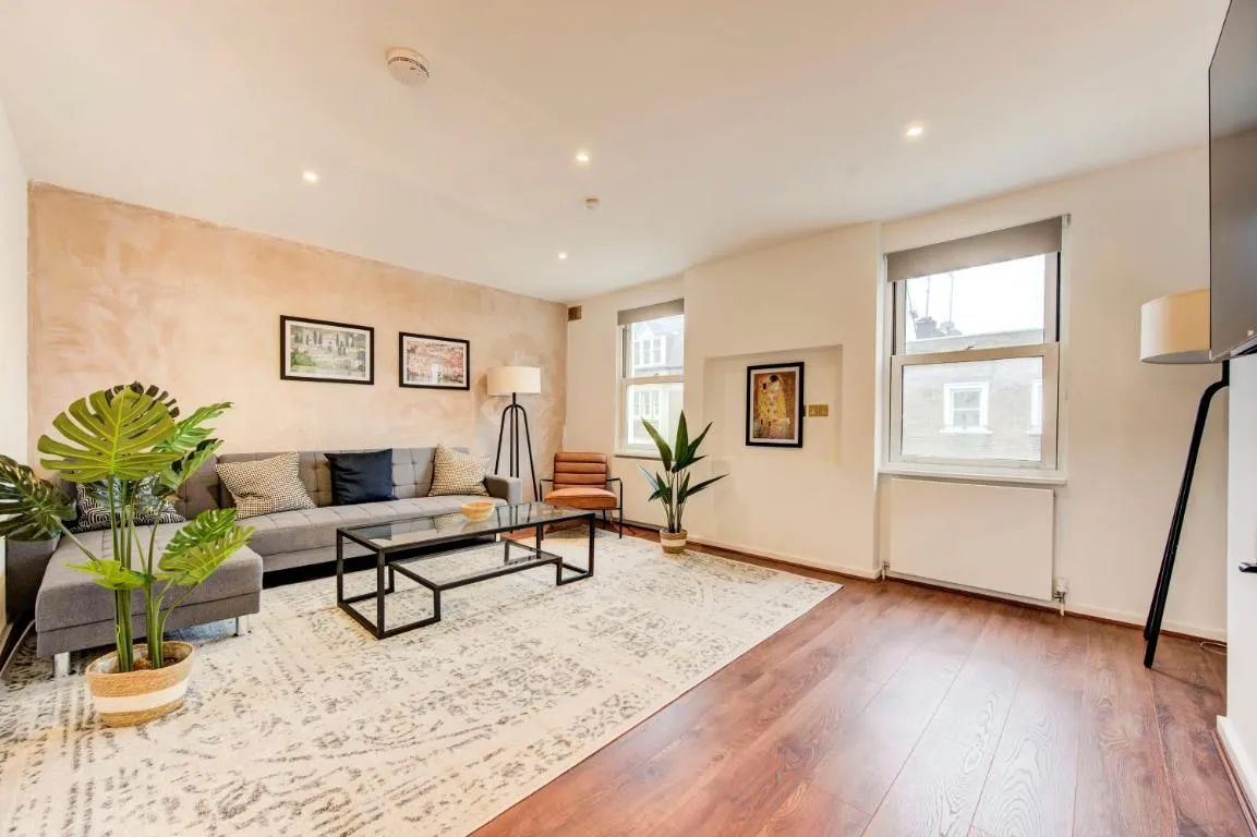 Image of 3 Bedroom Baker Street Central Apartments