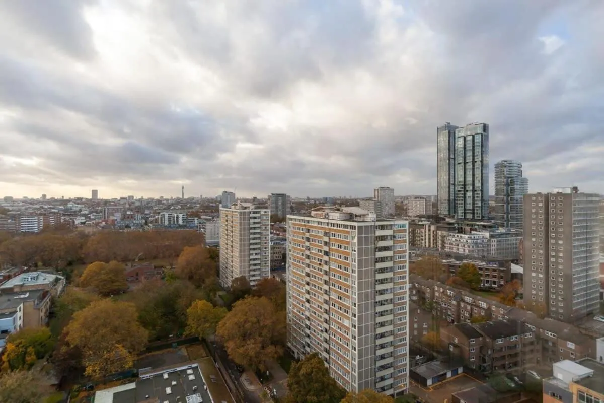 Image 5 of 3 Bedroom Old Street Apartment – Amazing Views