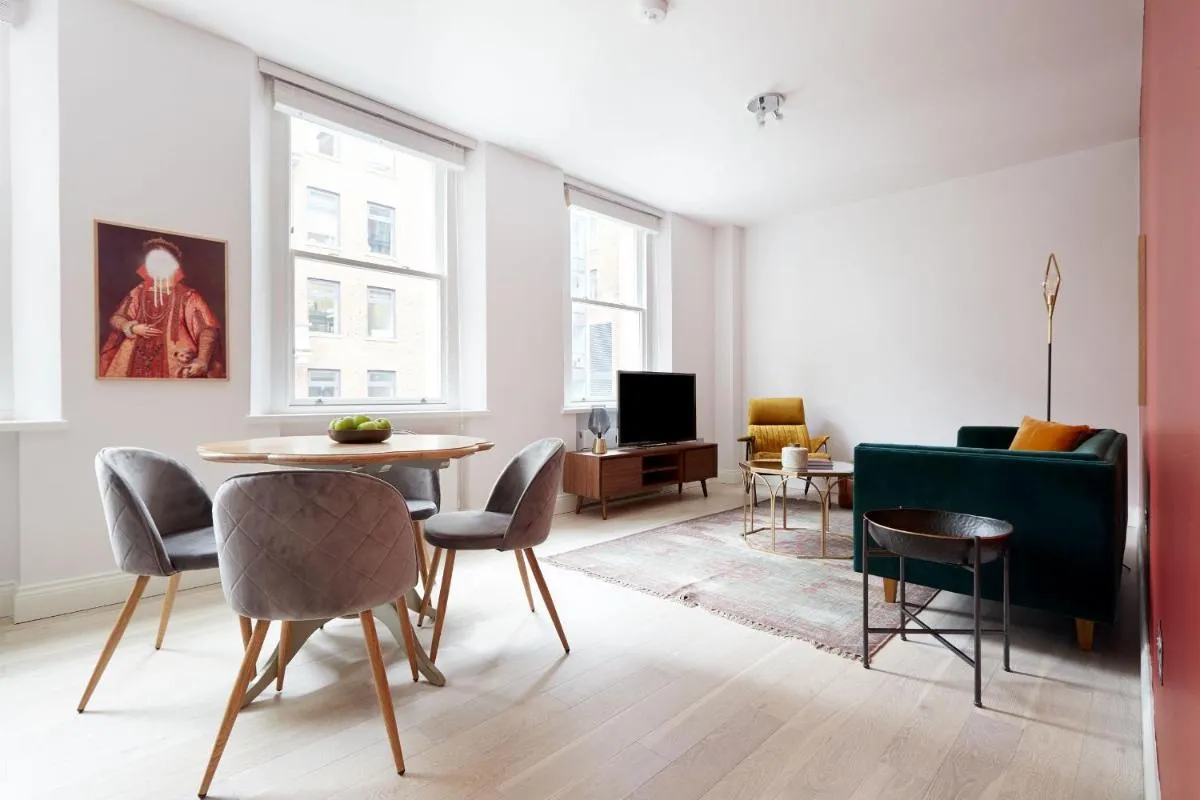 Image 4 of 3VH Virginia House, 31 Bloomsbury Way by City Living London
