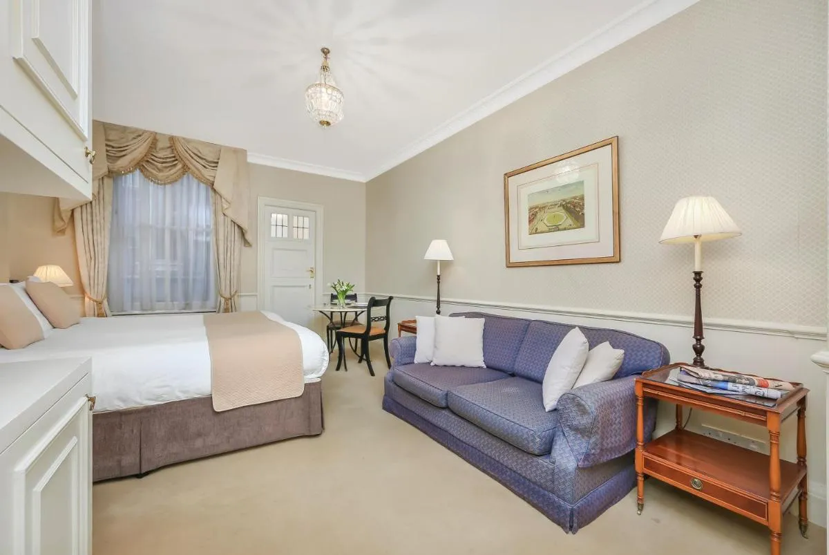 Image 6 of 44 Curzon Street by Mansley