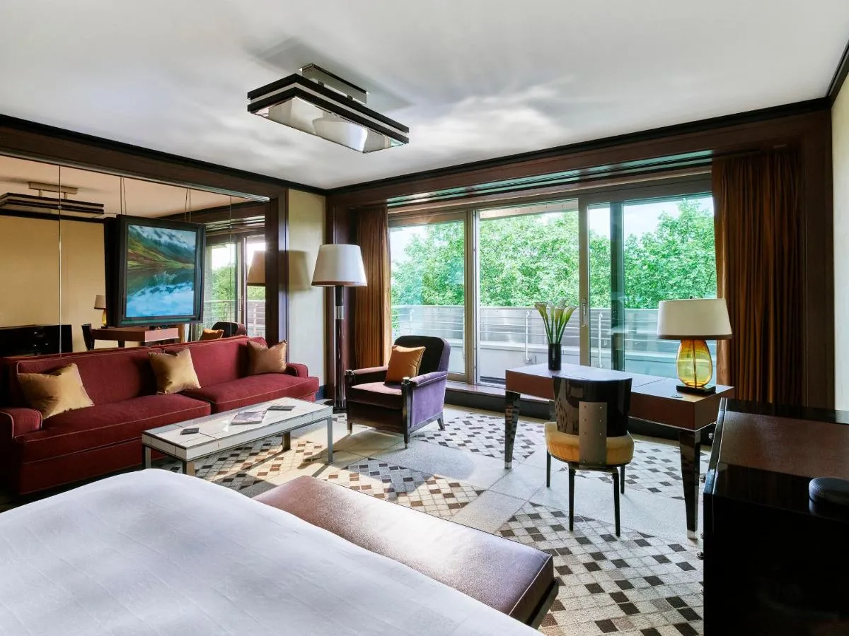 Image 1 of 45 Park Lane – Dorchester Collection