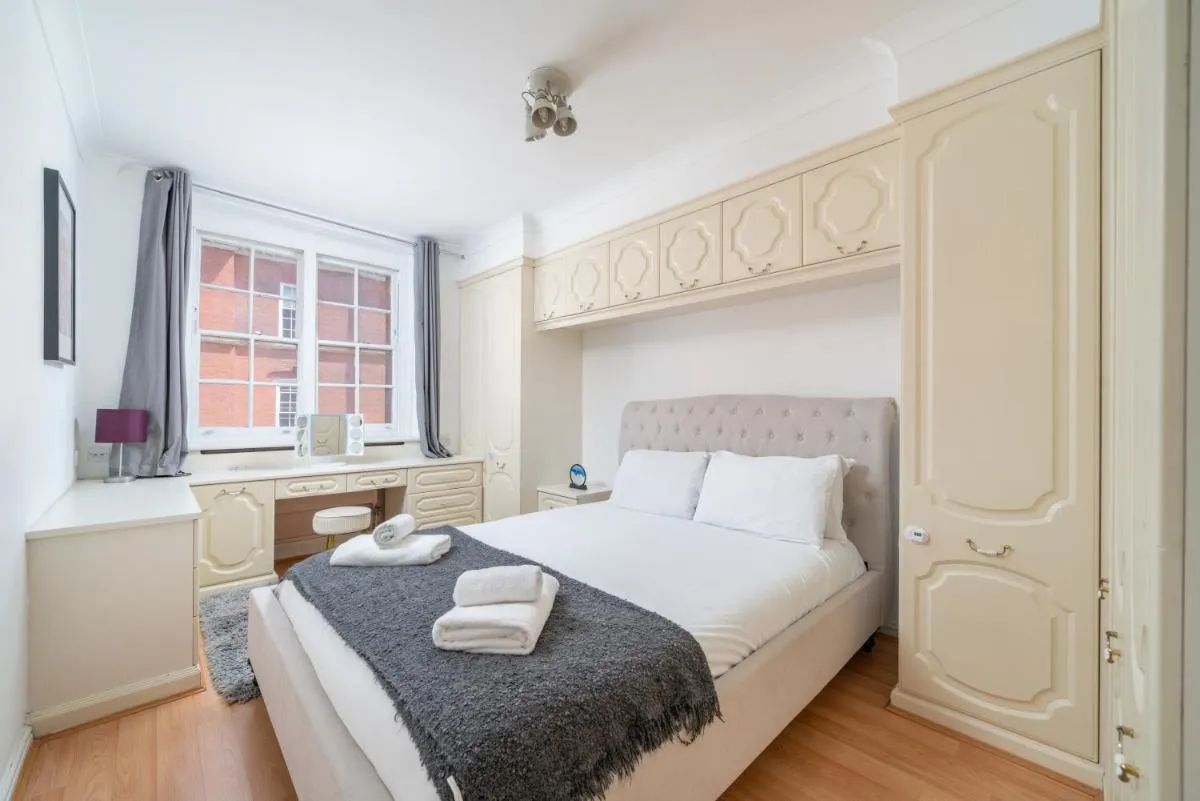 Image 5 of 5 star Kings Cross 2-Bed Apt for 5 Guests London