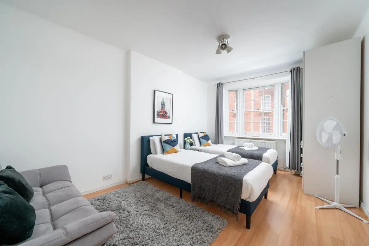 Image 6 of 5 star Kings Cross 2-Bed Apt for 5 Guests London
