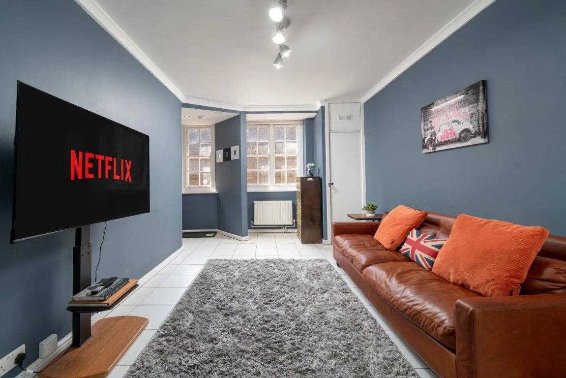 Image of 5 star Kings Cross 2-Bed Apt for 5 Guests London