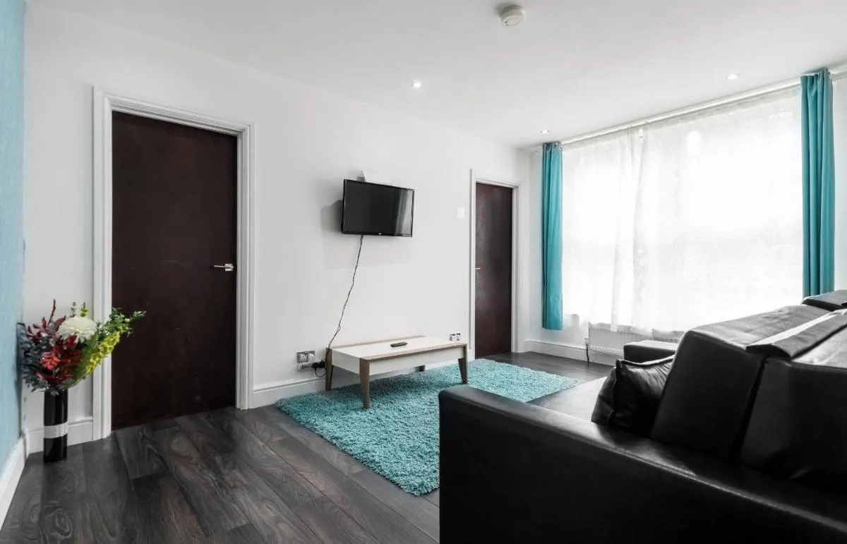 Image 1 of Aldgate Flats