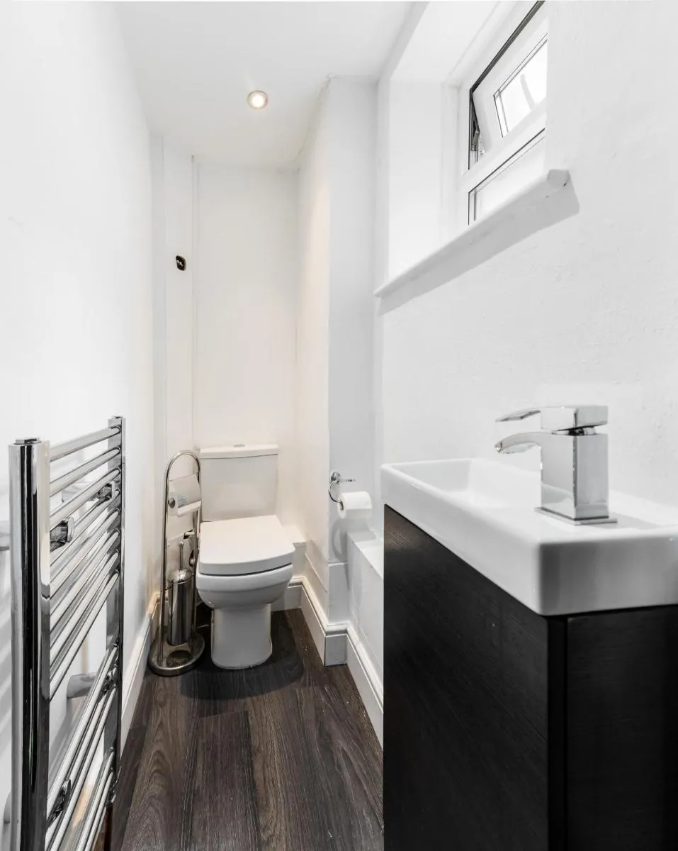 Image 6 of Aldgate Flats