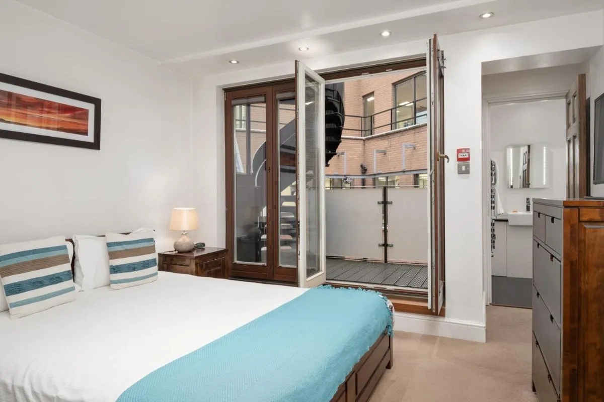 Image 1 of Apartment 4, 48 Bishopsgate by City Living London