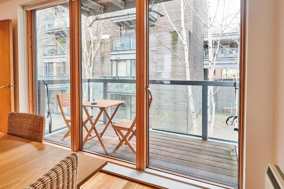 Image 3 of Apartment in old street