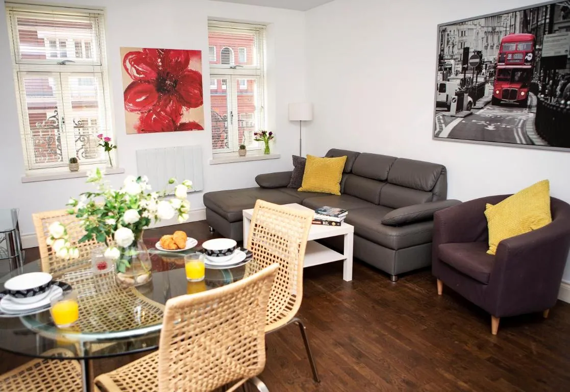 Image of Apt 2, Trafalgar Square 2nd Floor by Indigo Flats