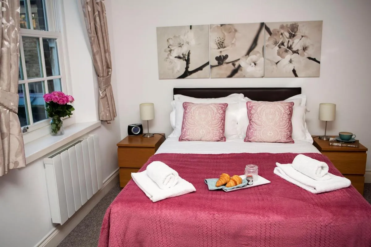 Image 5 of Apt 2, Trafalgar Square 2nd Floor by Indigo Flats