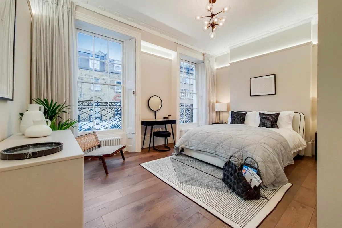 Image 1 of Argyle Apartments, Kings Cross