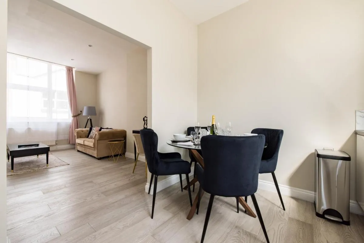 Image 4 of Avari Apartments – Hatton Collection