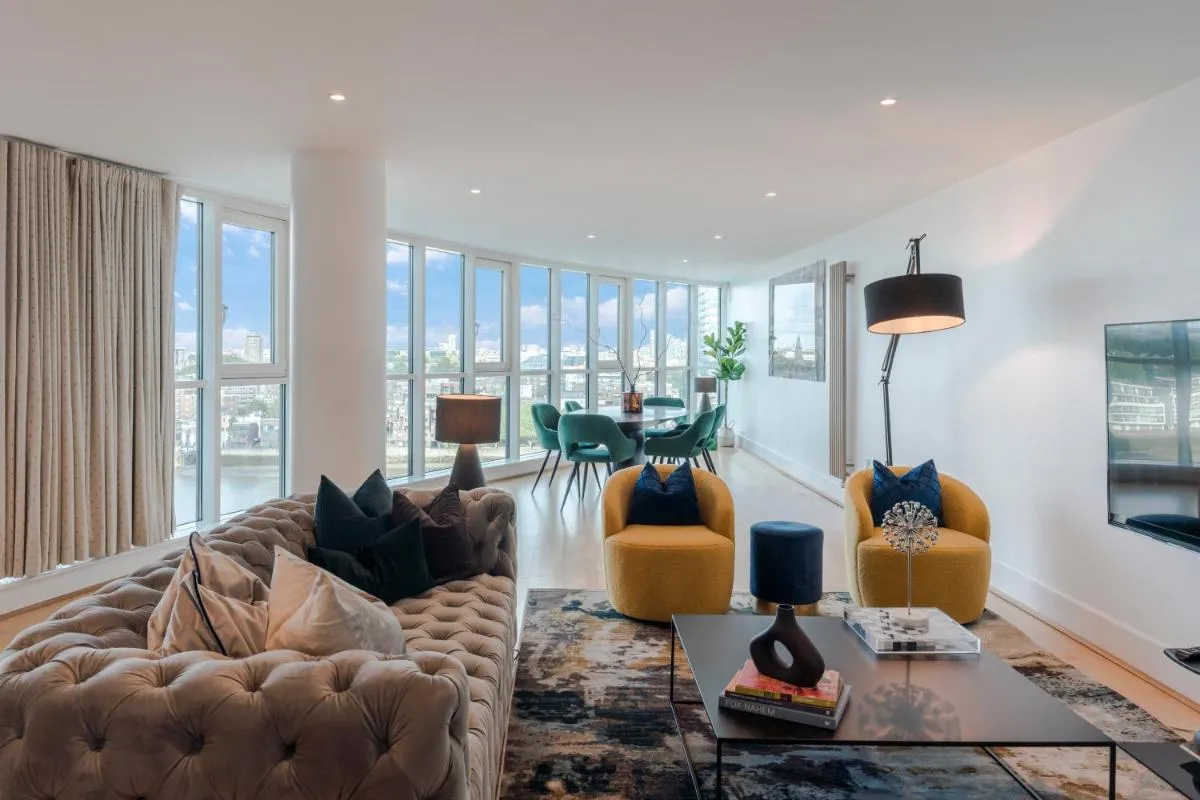 Image 2 of BEST THAMES VIEW in TOWN! LARGE LUXXE NOMAD DESIGN FAMILY HOME