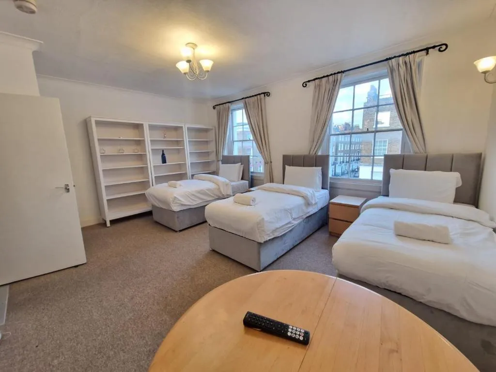Image of Baker Street Apartments