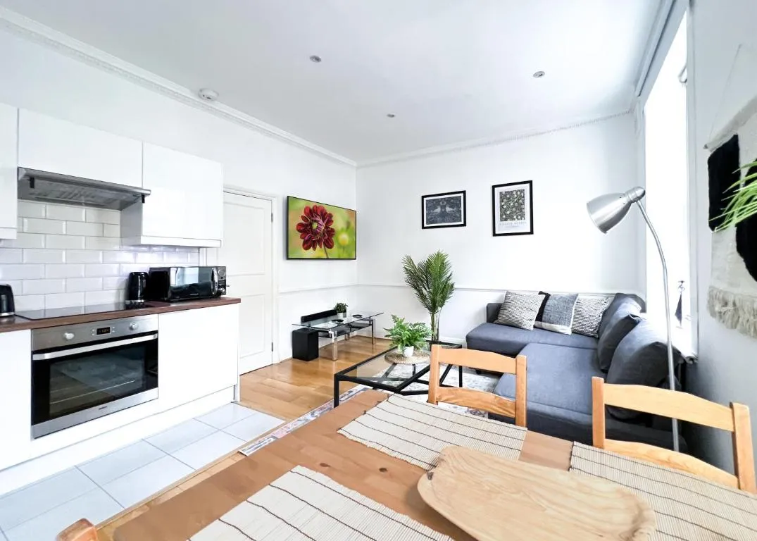 Image of Baker Street Central Apartments