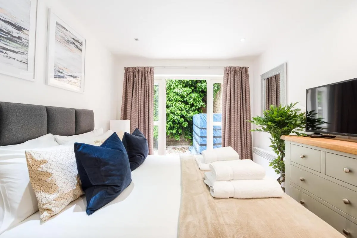 Image 2 of Bayswater by CAPITAL