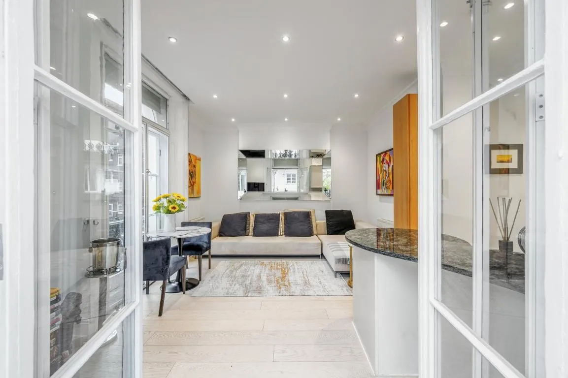 Image of Beautiful One Bedroom Flat in Knightsbridge