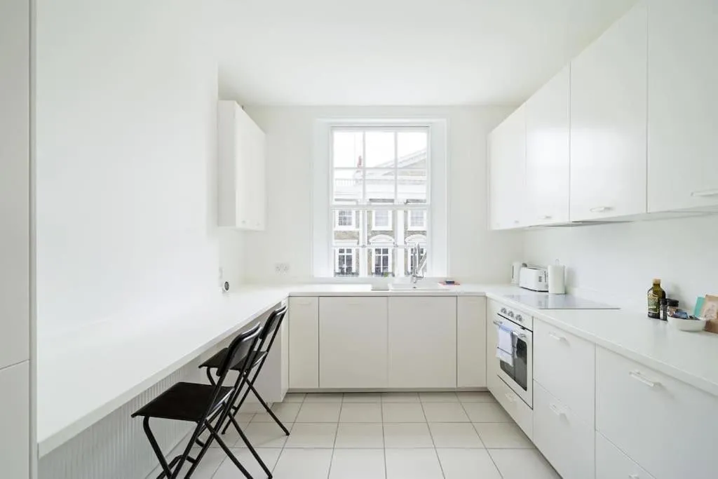 Image 3 of Beautiful maisonette in the heart of Chelsea