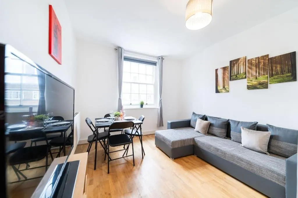 Image 3 of Beautiful one bedroom flat in Tavistock Place