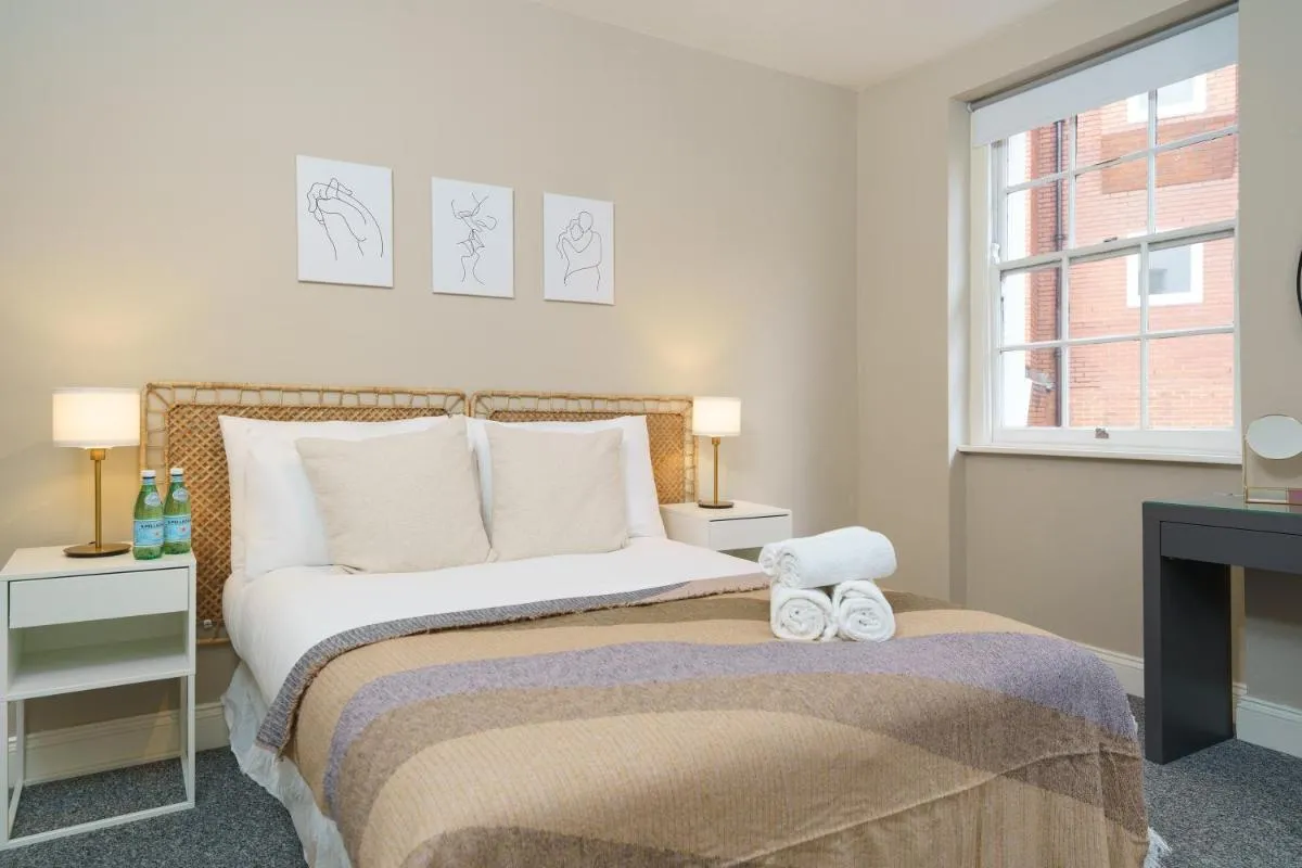 Image 1 of Best Covent Garden/Chinatown/Soho Location