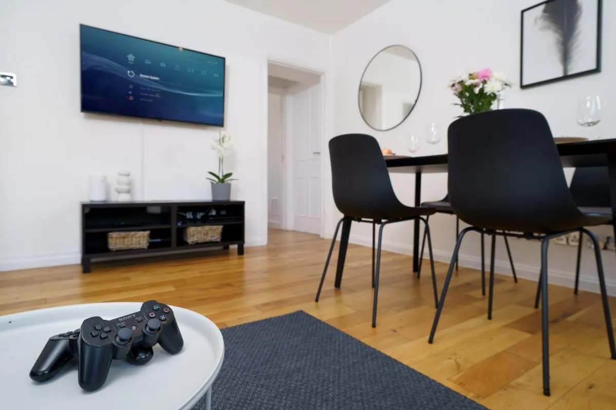 Image 4 of Best Location Oxford Str, Soho 2 Bedr, 3 Beds, 2 Bath