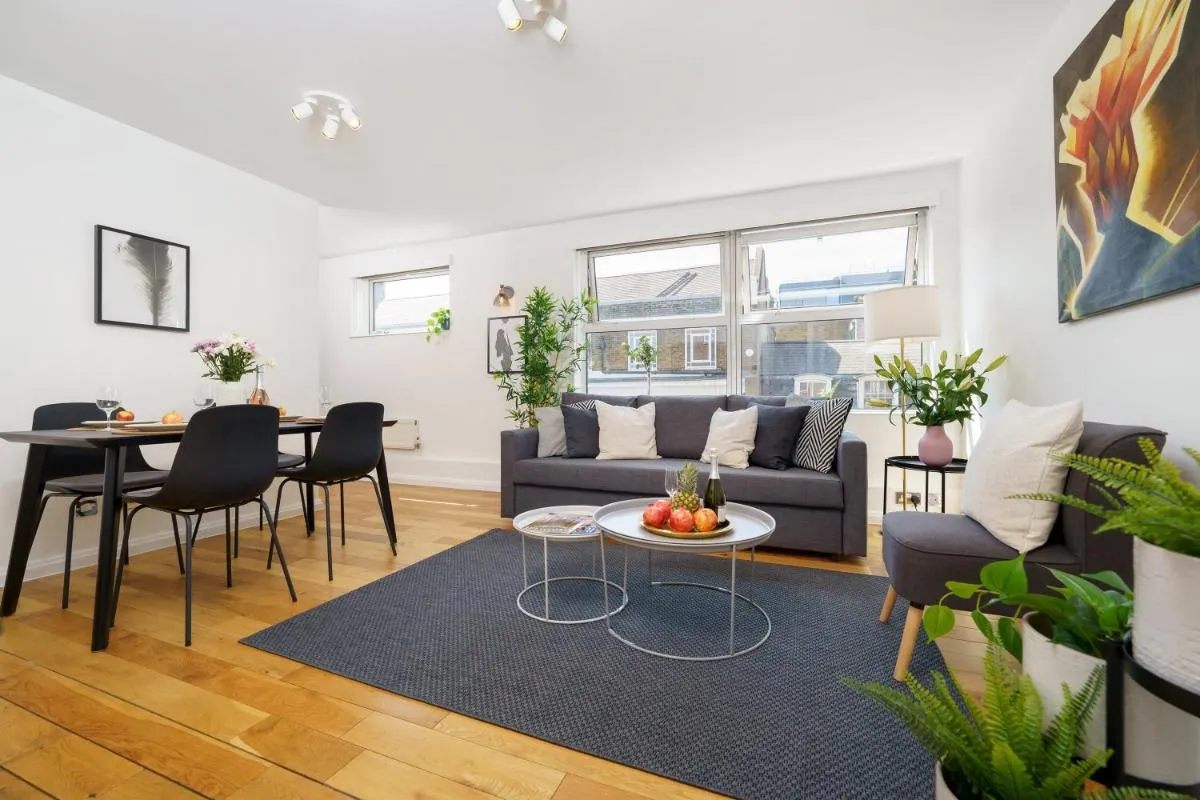 Image 3 of Best Location Oxford Str, Soho 2 Bedr, 3 Beds, 2 Bath
