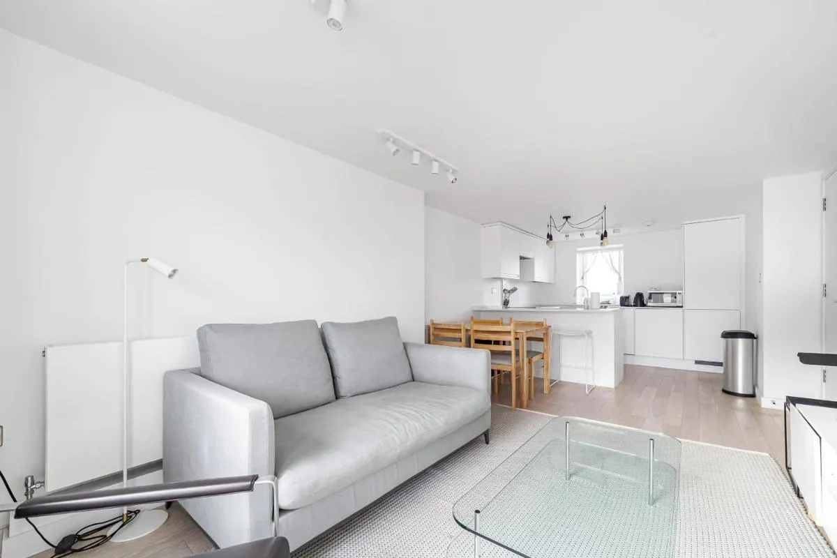 Image 1 of Bright Belgravia Apartment
