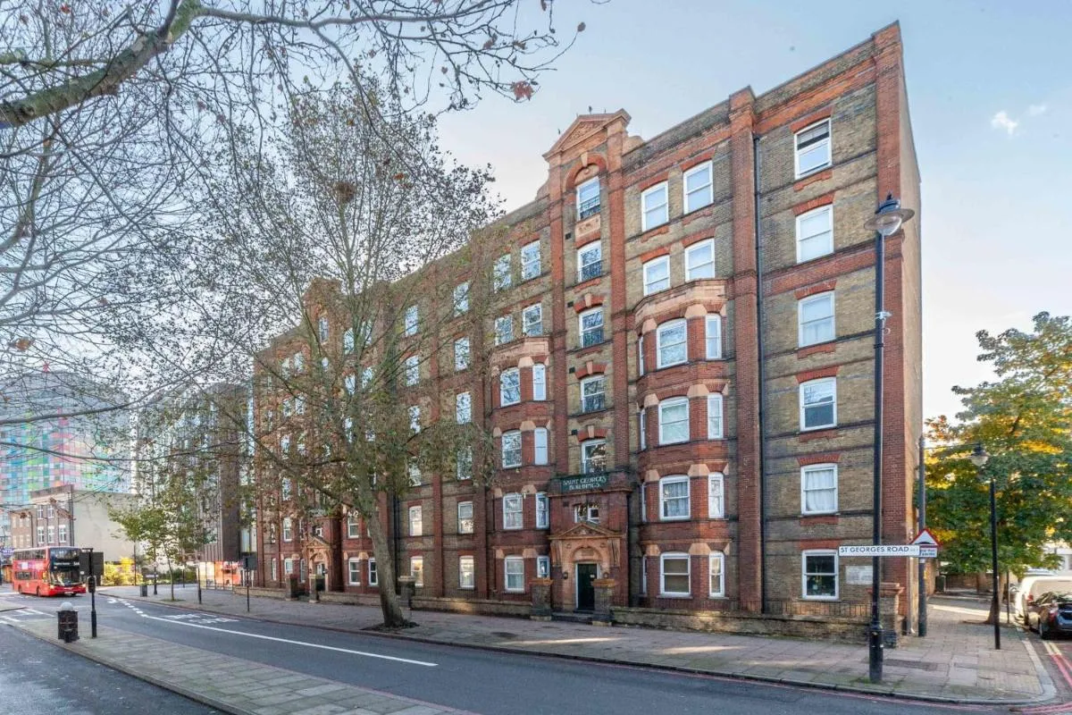 Image 4 of Bright and Cosy Apartment in South London
