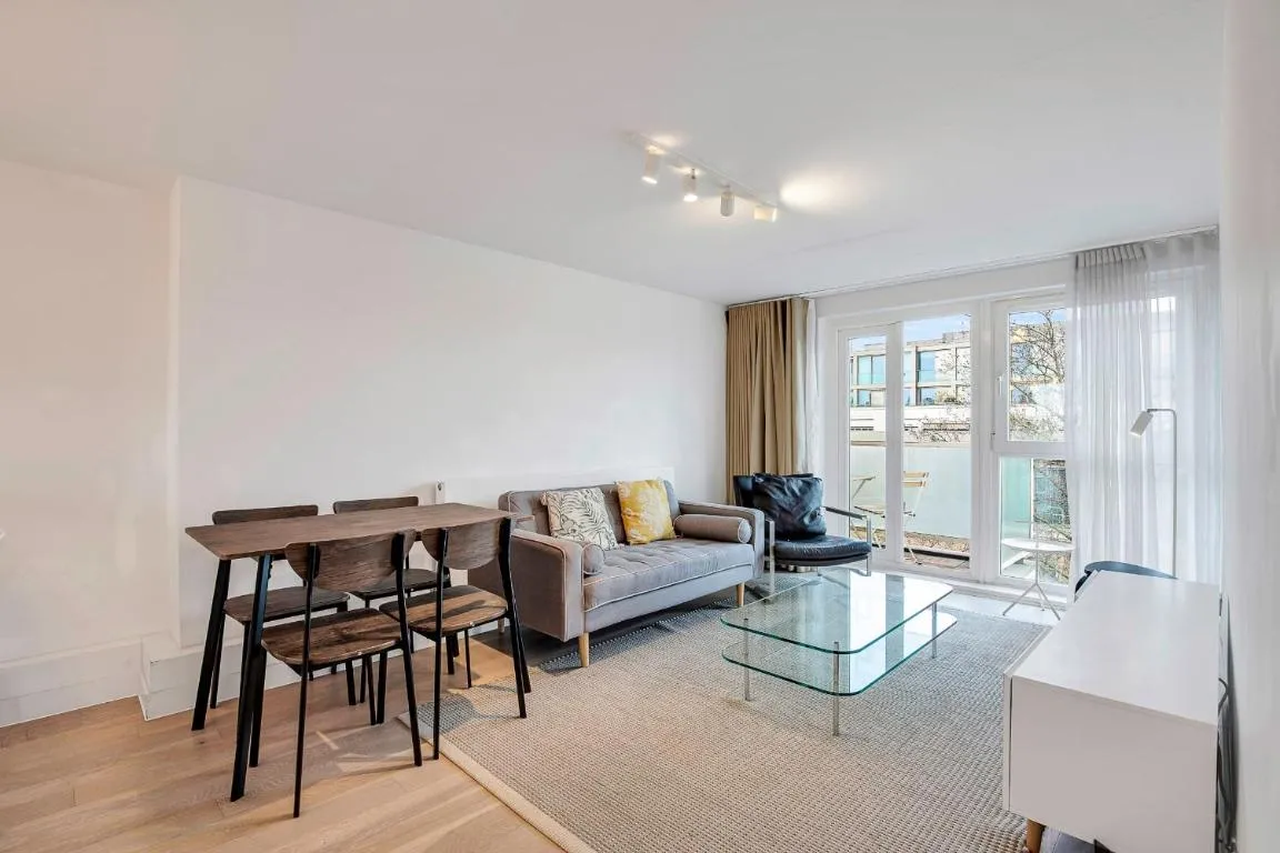 Image of Bright and Spacious Belgravia Apartment