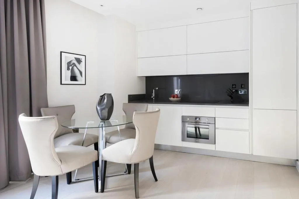 Image 2 of Buckingham Palace Residences by Q Apartments