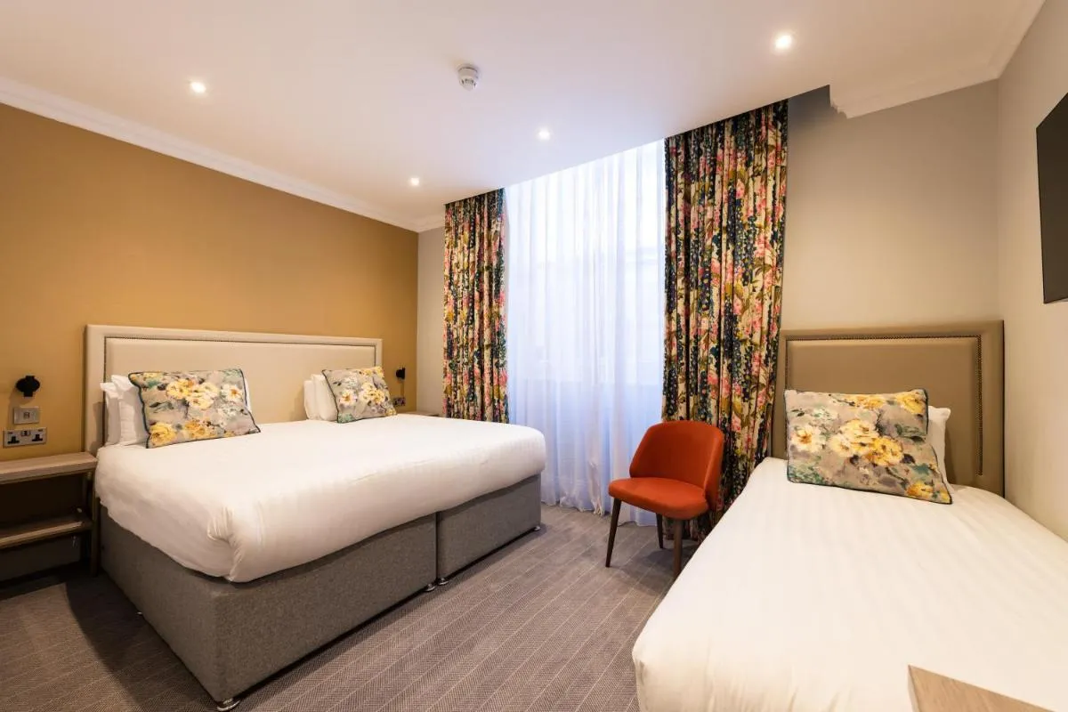 Image 4 of Byron Hotel