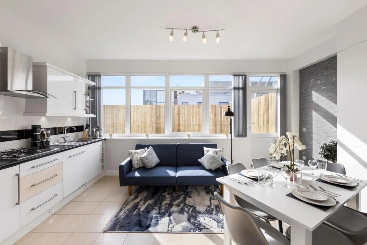 Image 5 of Central Located Apartment in City of London – Farringdon Station
