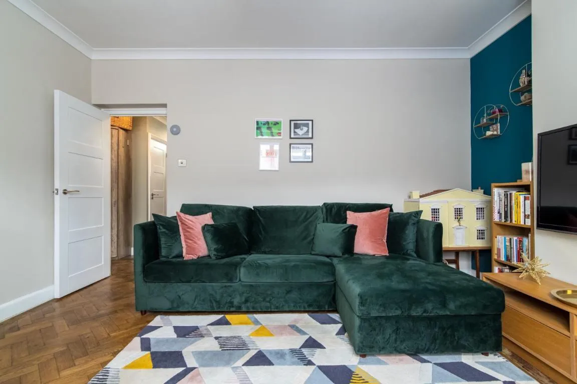 Image of Central London 1 BR Apt in Vauxhall near Big Ben
