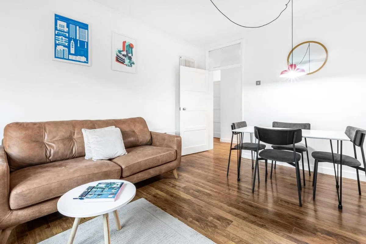 Image 2 of Central London Beautiful 2bed