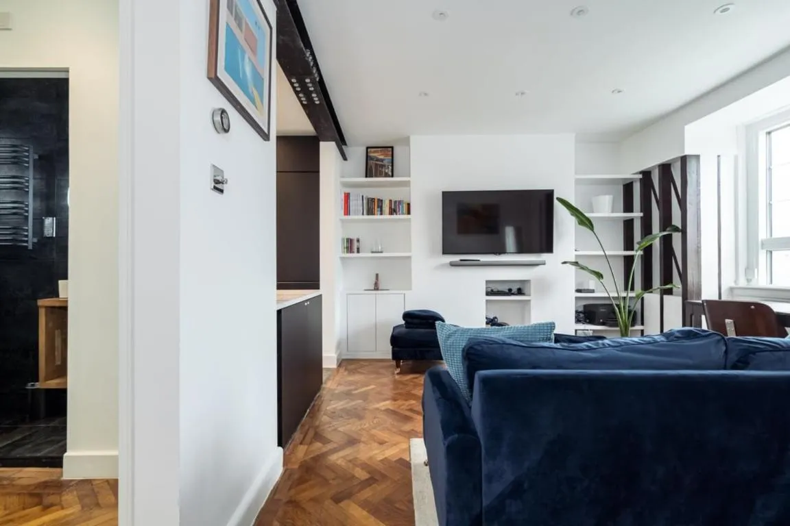 Image of Central London apartment in Vauxhall near big Ben