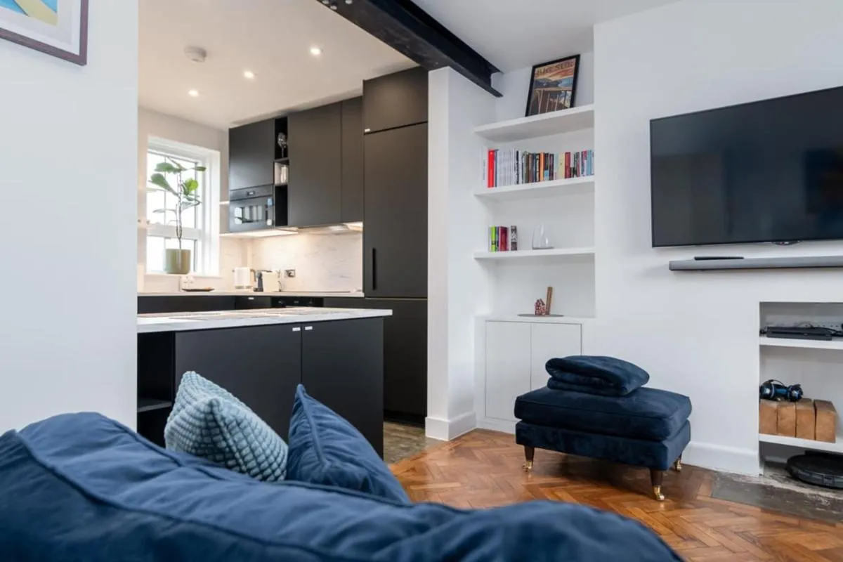 Image 3 of Central London apartment in Vauxhall near big Ben