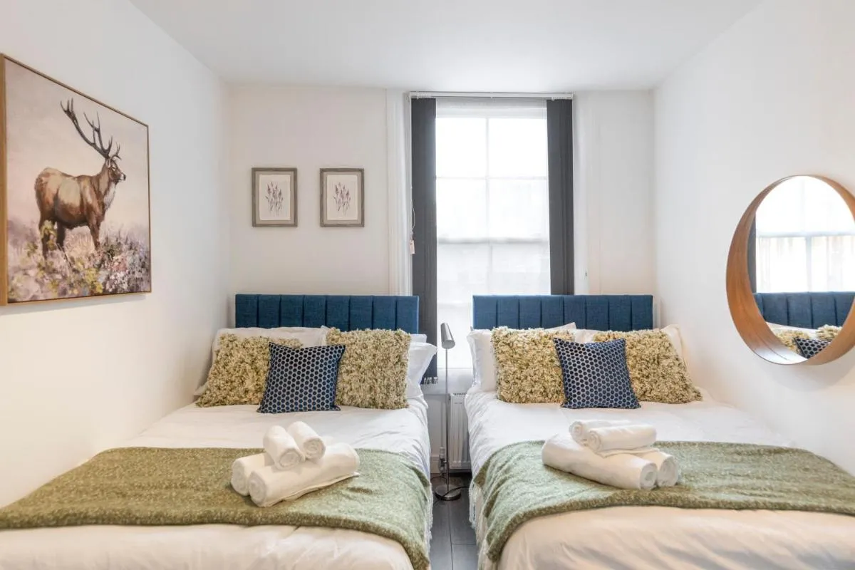 Image 1 of Central London’s Cosy Gem