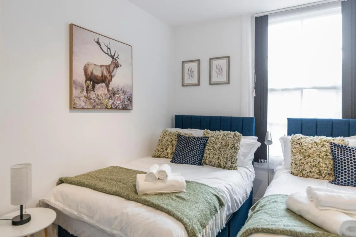 Image 5 of Central London’s Cosy Gem