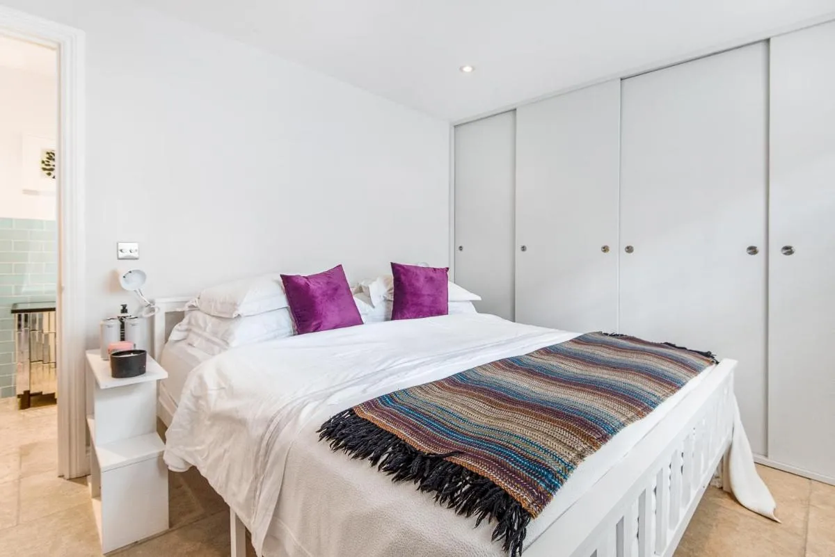 Image 6 of Chepstow Place- Notting Hill