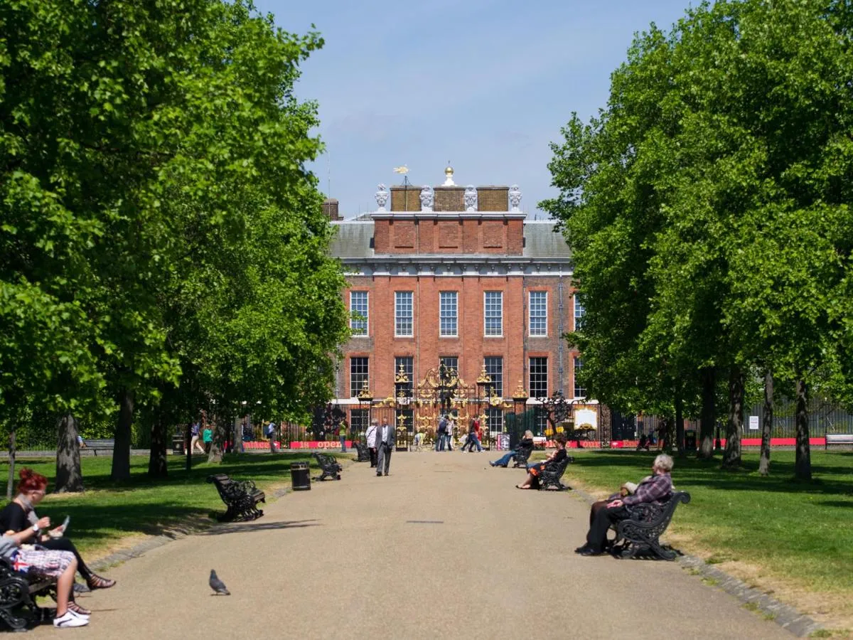 Image 5 of Cheval Thorney Court at Hyde Park